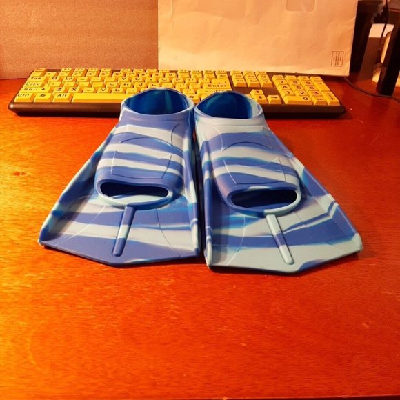 Kids Swimming Diving Frog Snorkeling Short Fins Blue Size US12-13.5/Eu30-32 New